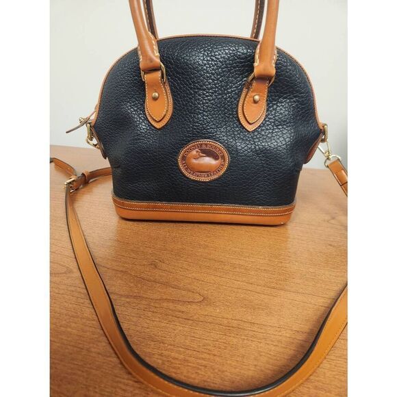 DOONEY&BOURKE Vintage 2-way bag, black pebbled leather, brown trim, and crossbod - Picture 1 of 14